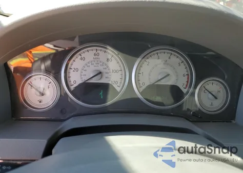 2010 Chrysler Town & Country Touring из США, поврежденный, VIN 2A4RR5DX5AR353160